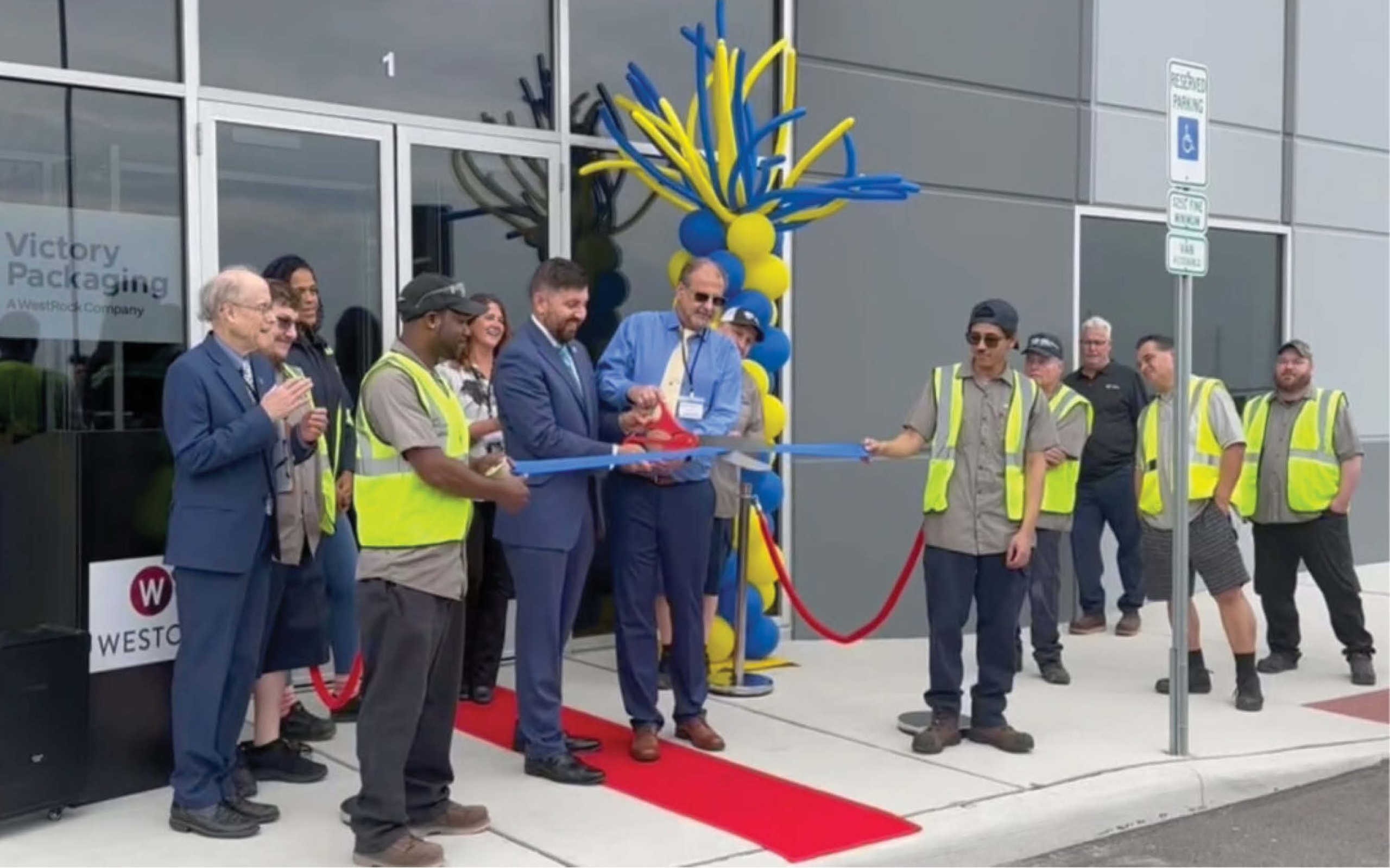 ribbon cutting ceremony at Victory Packaging